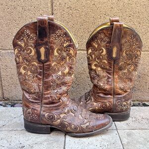 Corral Women’s Embroidered Stud Inlay Western Cowgirl Boots 7.5